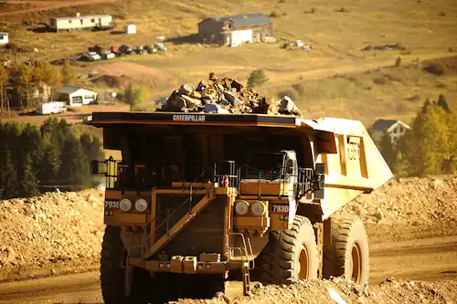 Πώς ένα 10 ιντσών δισκίο αυτοκινήτων βοηθάει λειτουργίες ορυχείων