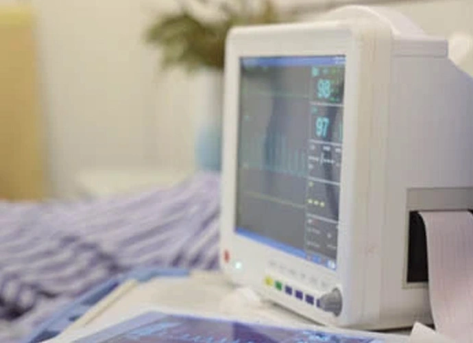 EM-T195 σκληρό tablet PC για επαγγελματίες ιατρούς βοηθά στην κινητή διάσωση χωρίς χαρτί.